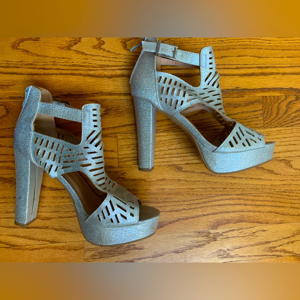 Top Moda Gold Metallic Heels - Women's 8 - Zipper Heel - 4.5" Heel